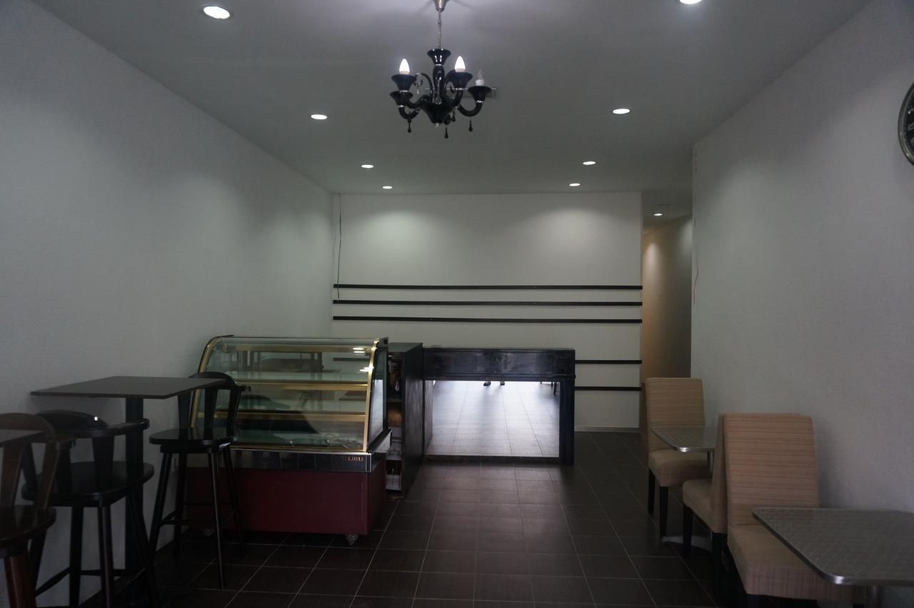 G99 Hotel George Town Esterno foto