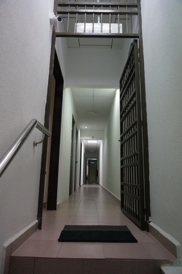 G99 Hotel George Town Esterno foto