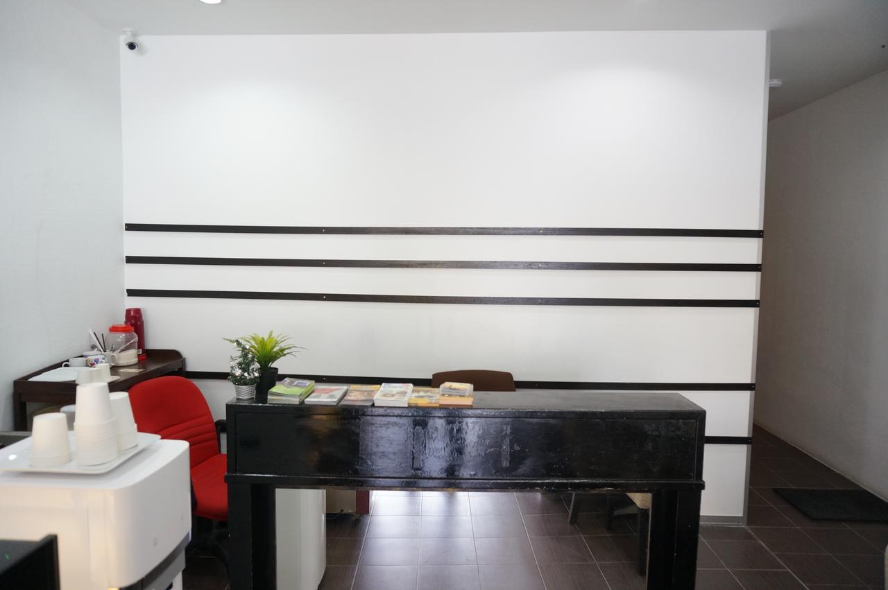 G99 Hotel George Town Esterno foto