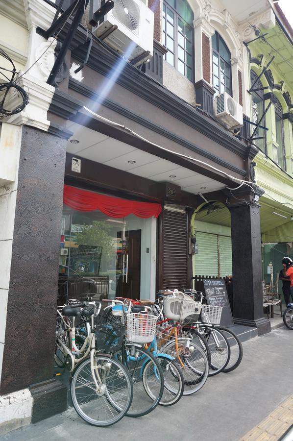 G99 Hotel George Town Esterno foto