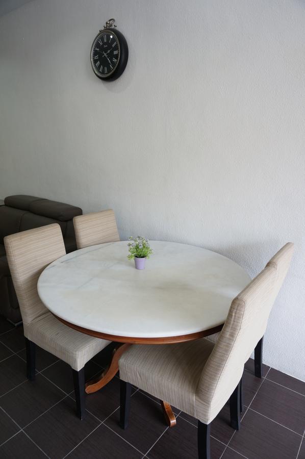 G99 Hotel George Town Esterno foto