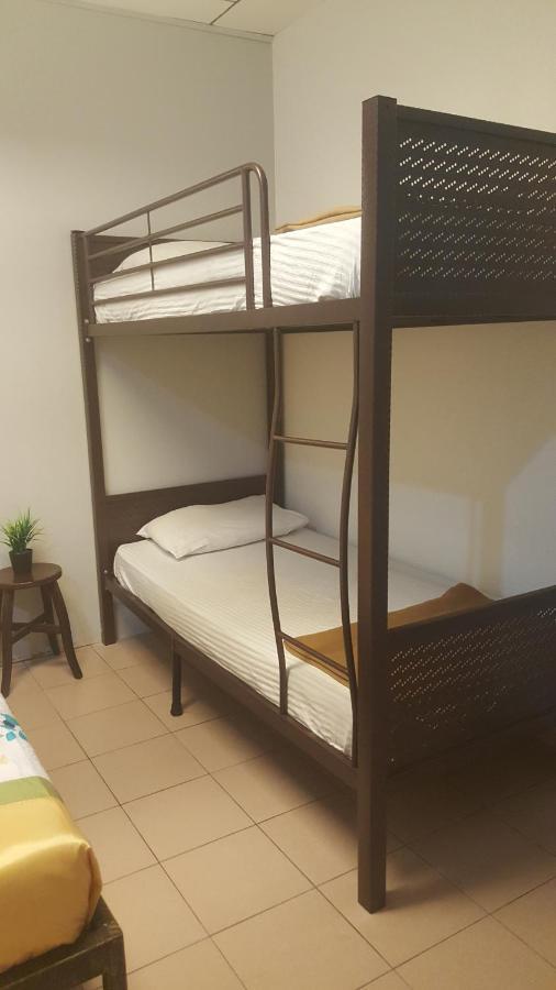 G99 Hotel George Town Esterno foto