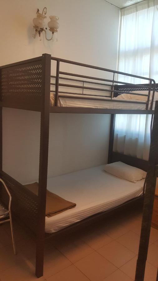 G99 Hotel George Town Esterno foto