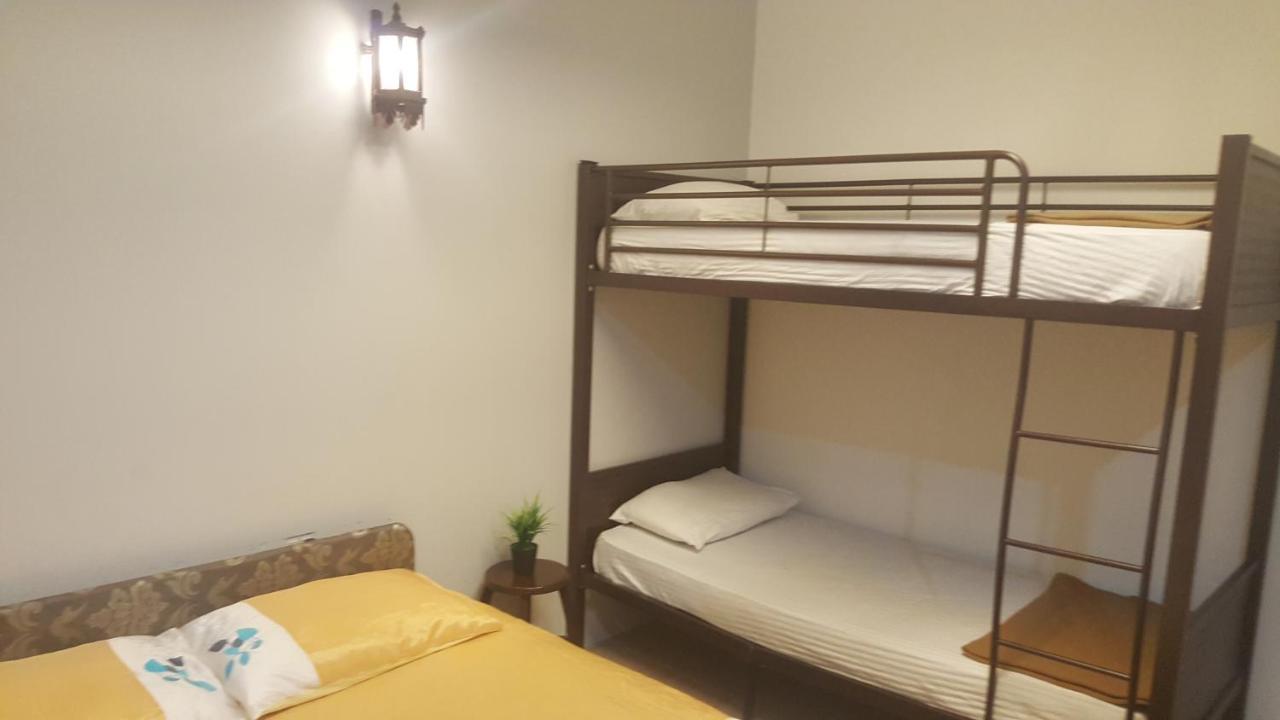 G99 Hotel George Town Esterno foto