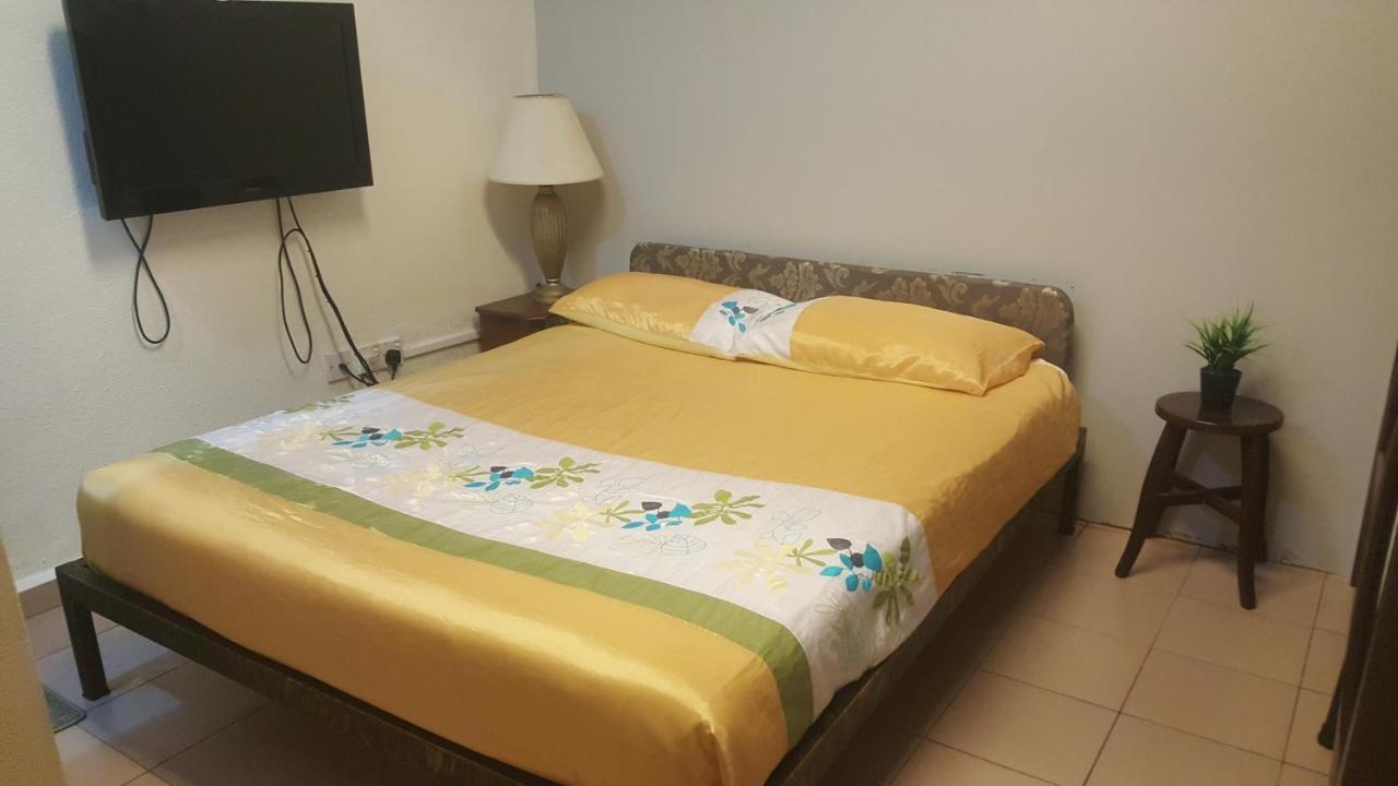 G99 Hotel George Town Esterno foto