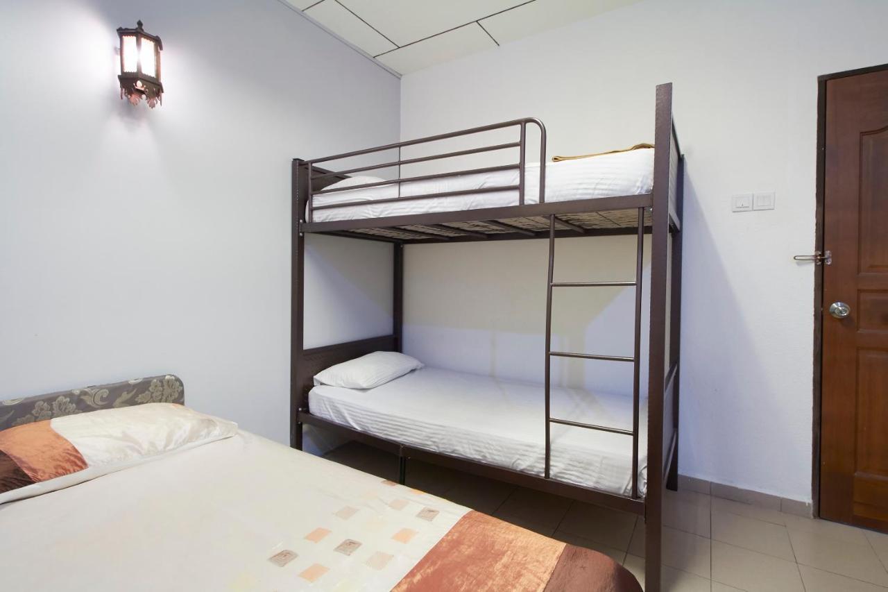 G99 Hotel George Town Esterno foto