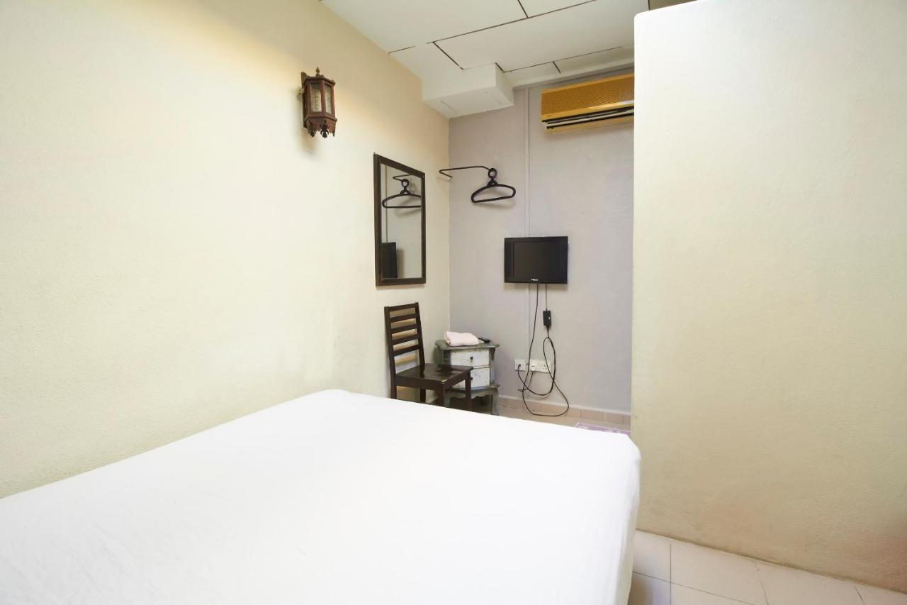 G99 Hotel George Town Esterno foto